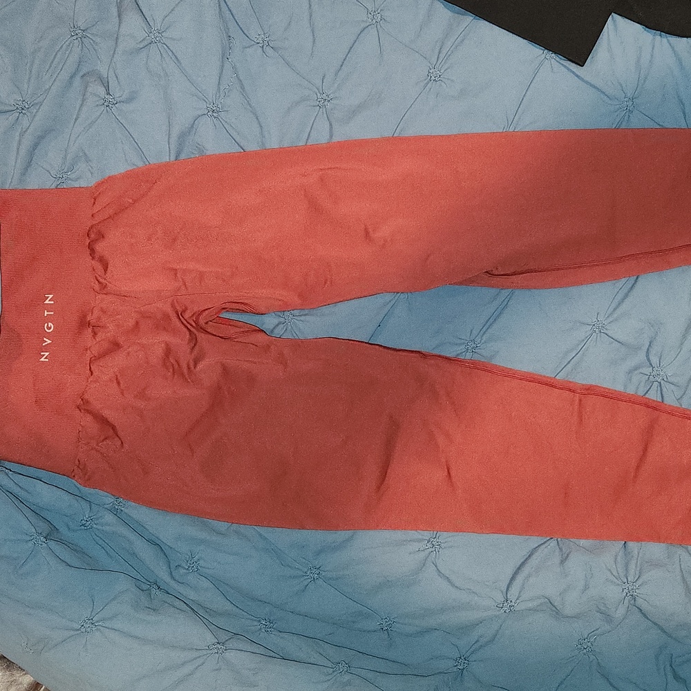 Nvgtn leggings rust color